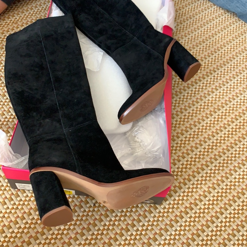 Vince Camuto, 7.5